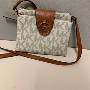 Michael Kors Vanilla & Brown Logo Crossbody Purse